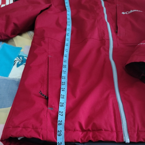 Columbia Women's Red Puffer Jacket - Picture 12 of 12